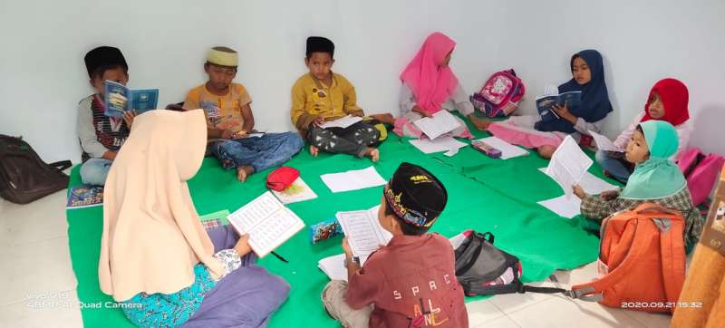 Santri Ngaji di Kontrakan